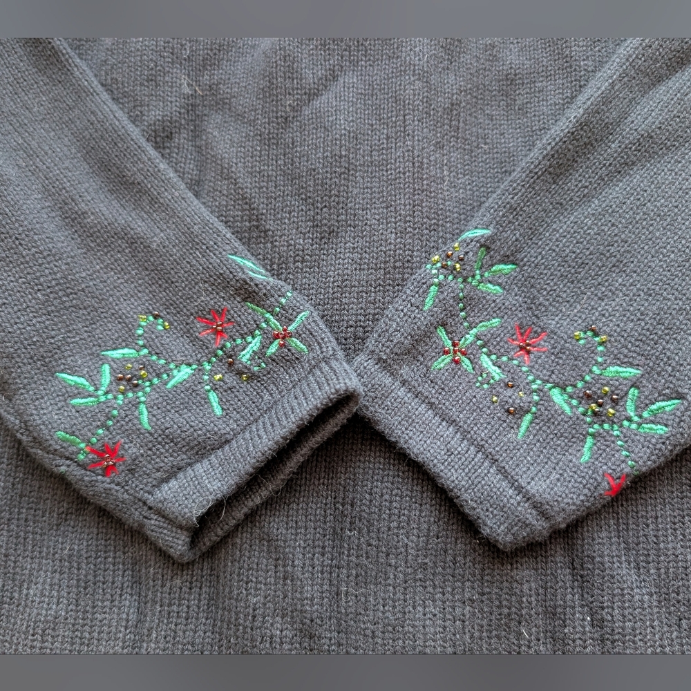 Vintage Tabi Holiday Collection Poinsettia Cardigan - Picture 4 of 9